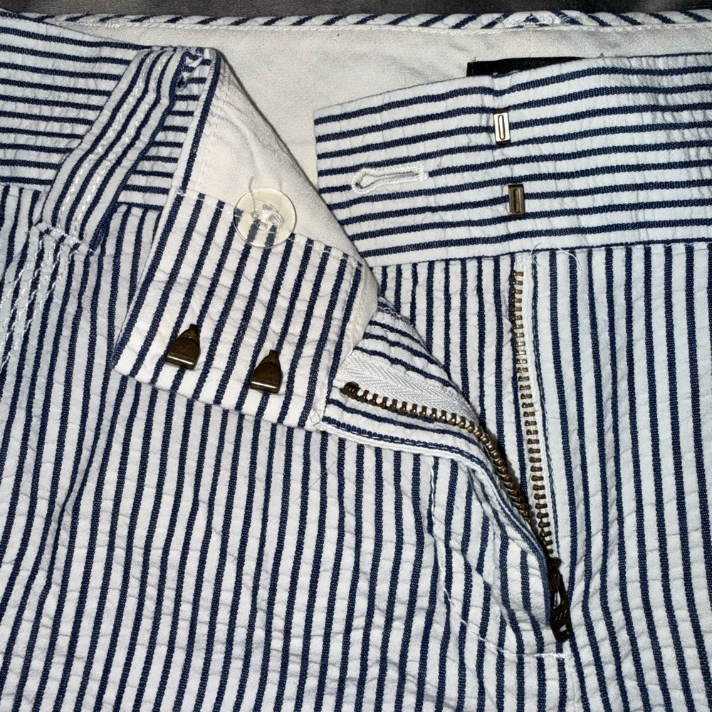 Classic J.Crew Striped Seersucker "City Fit" Shorts - Size 4 - Picture 3 of 4